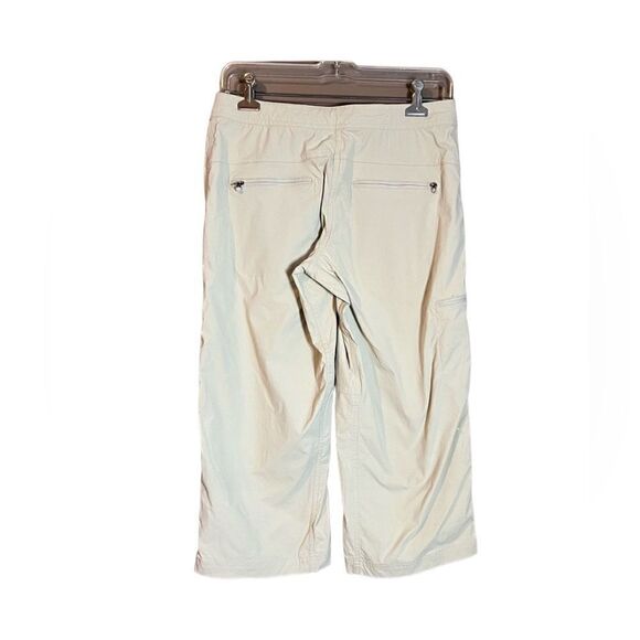 L.L.Bean light cream capri pants. - Picture 11 of 11